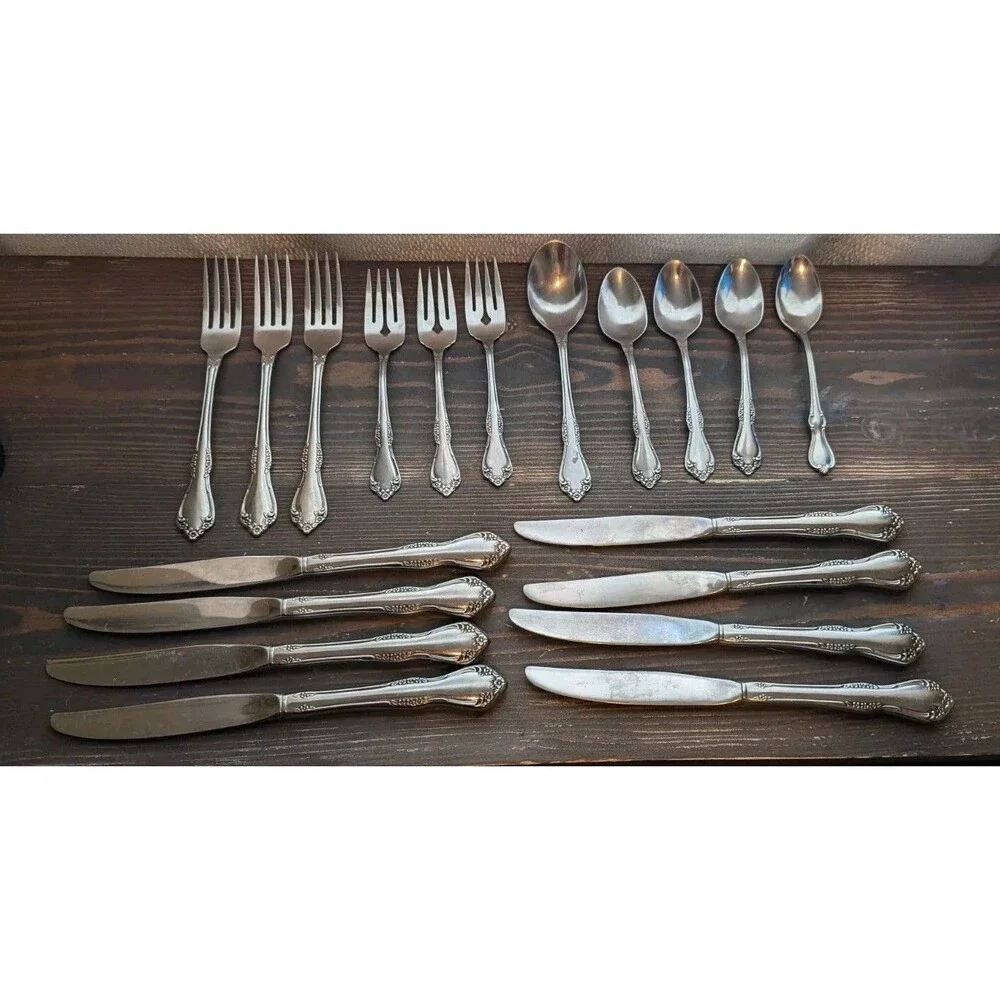 WM A Rogers Deluxe Oneida Ltd Mansfield Amadeus Stainless 19 Random Piece Set